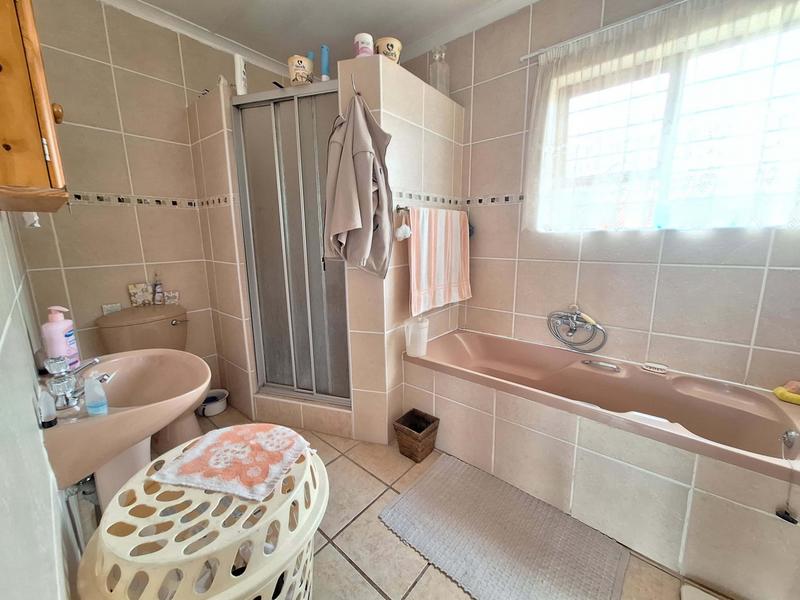 2 Bedroom Property for Sale in Hartenbos Heuwels Western Cape